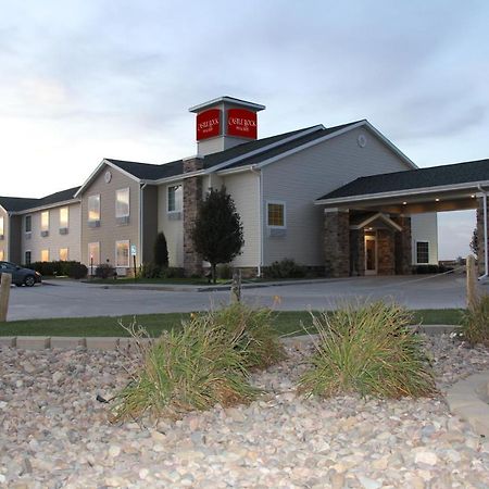 Castle Rock Inn & Suites - Quinter Exterior photo