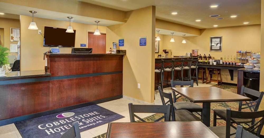 Castle Rock Inn & Suites - Quinter Exterior photo