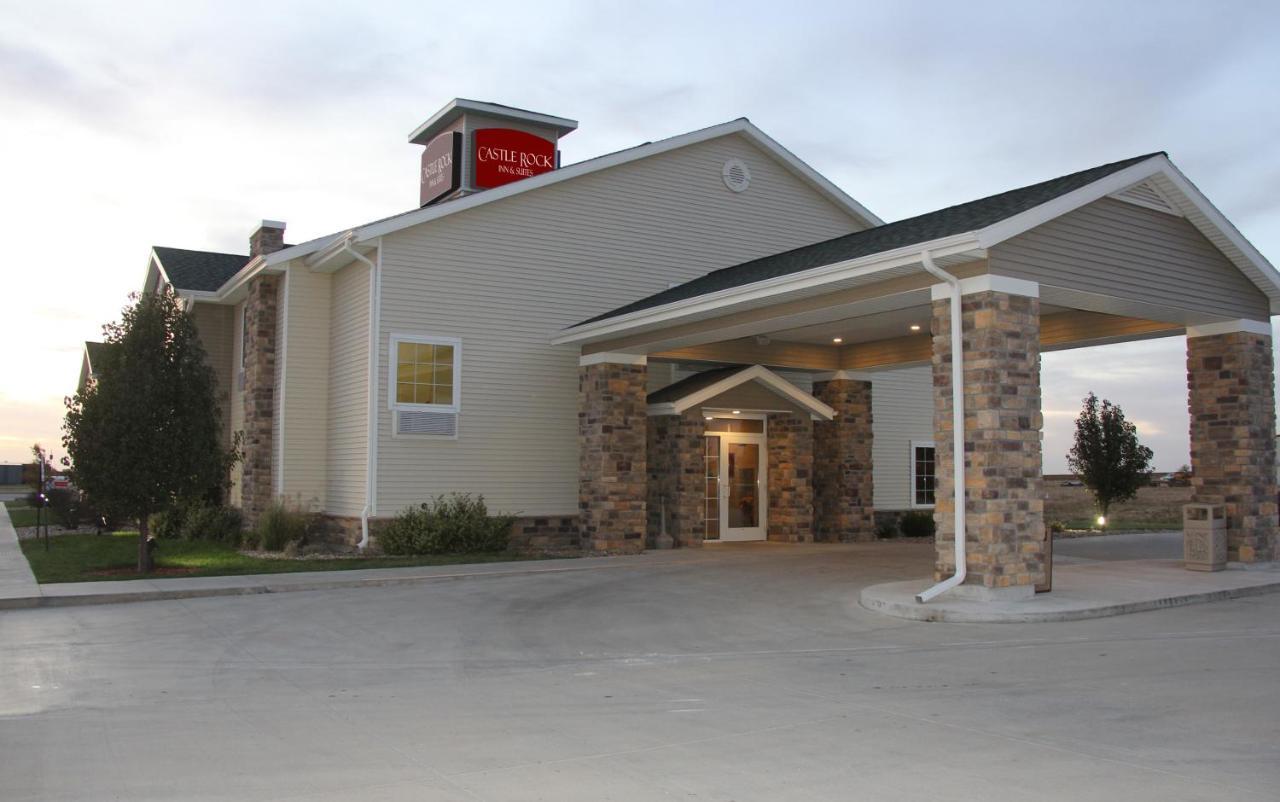 Castle Rock Inn & Suites - Quinter Exterior photo